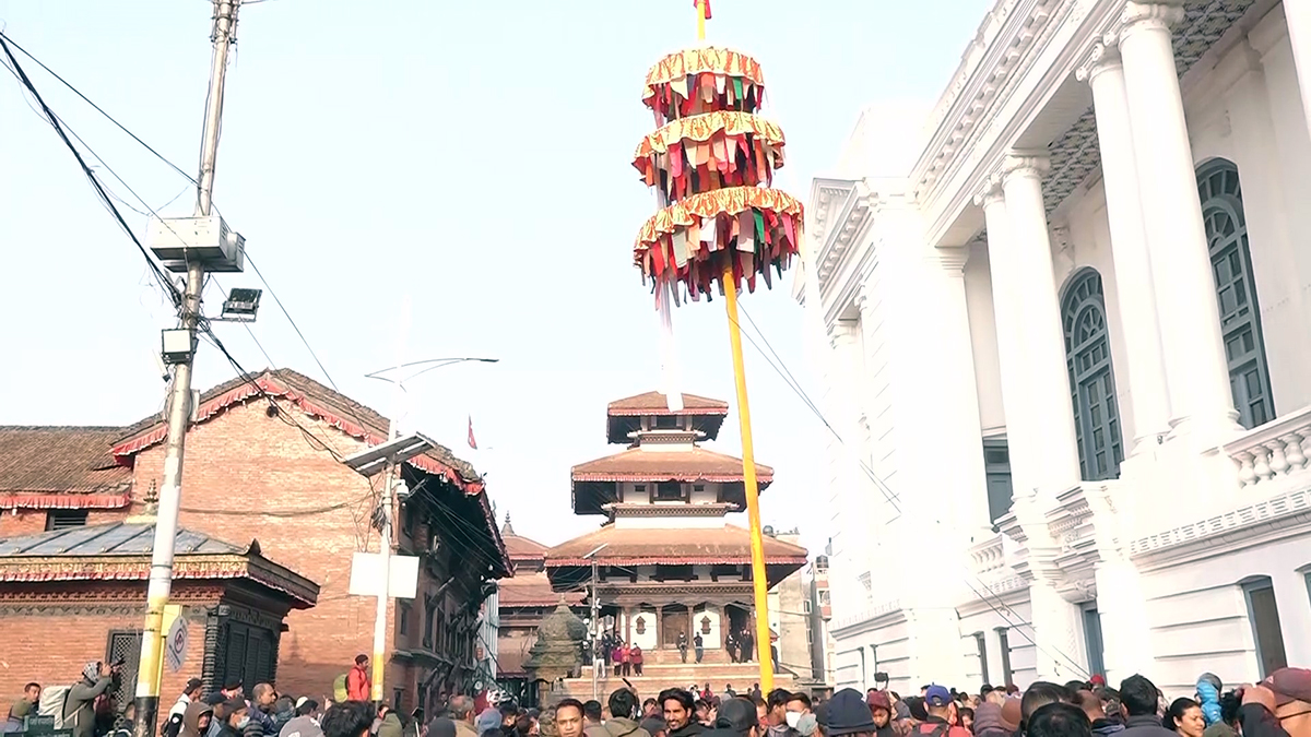 वसन्तपुरमा विधिवत् रुपमा चिर ठड्याएसँगै होली पर्व सुरु (तस्बिरहरू)